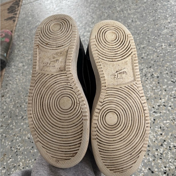 Black Nike Sneakers. Used but could clean up nicely. - Picture 5 of 6